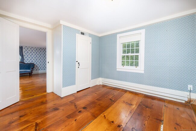 Building Photo - 73 Westledge Rd
