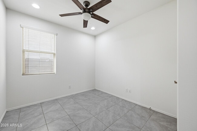 Building Photo - 22528 N 96th Ave