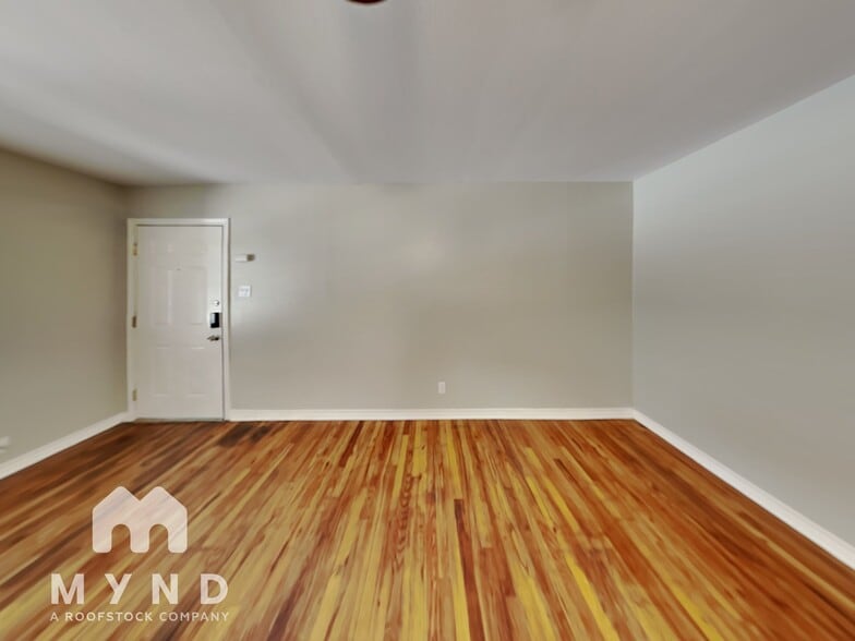 Building Photo - 511 Cynisca St