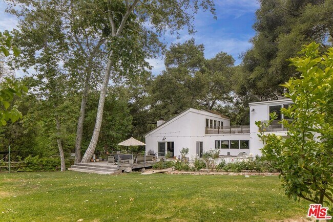 Building Photo - 959 Crater Oak Dr