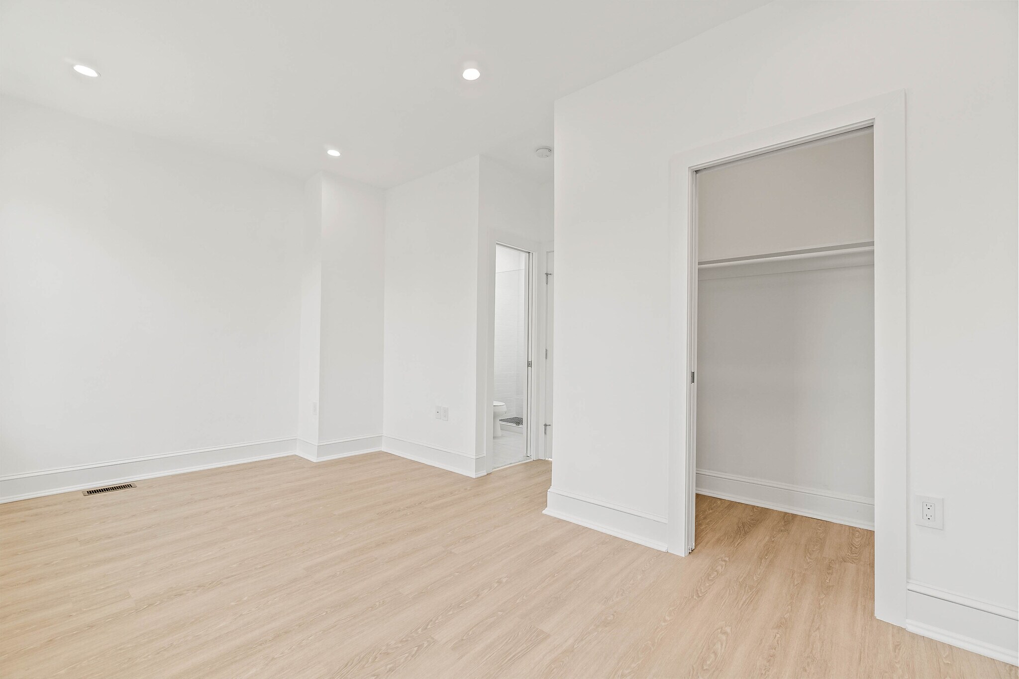 Bedroom 1 - Walk-in Closet - 1751 U St NW