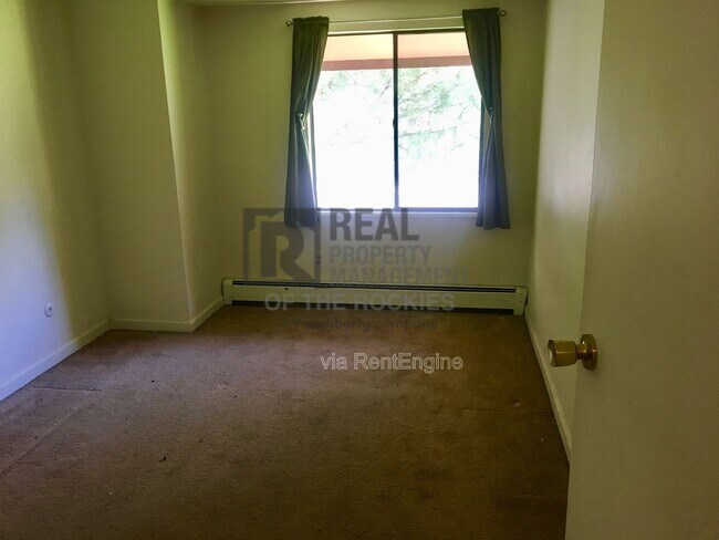 Building Photo - 1625 W Elizabeth St