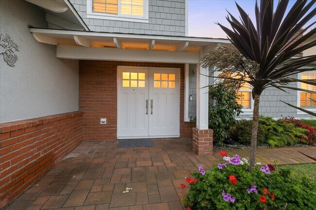 Building Photo - Beautiful Marble Estates Home