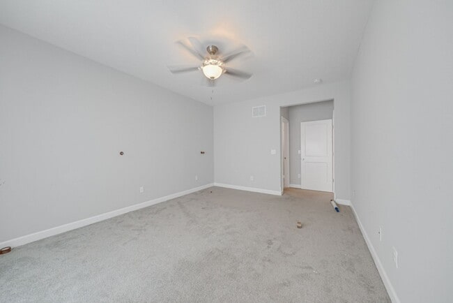Building Photo - 4 Bed, 4 Bath House on Legends Golf Course