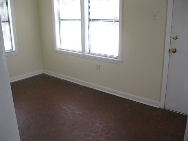 Building Photo - cute house