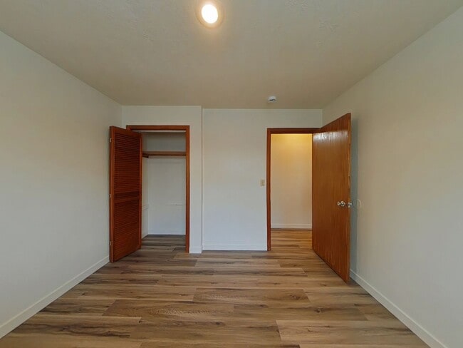 Building Photo - Charming 4 Bedroom House ~ Albany
