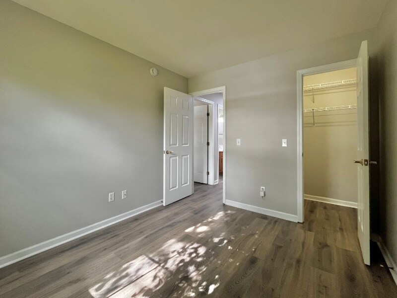 Building Photo - 7717 Frontier Ave