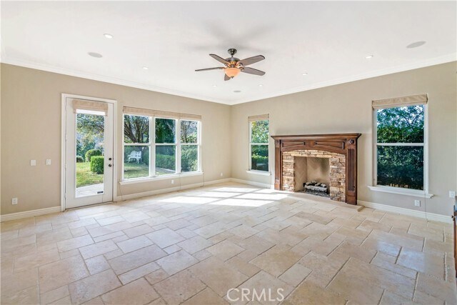 Building Photo - 3365 Pso Del Sol