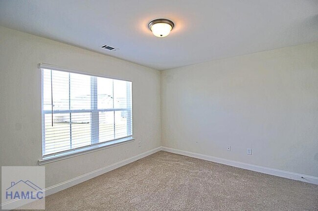 Building Photo - 151 Buckingham Dr