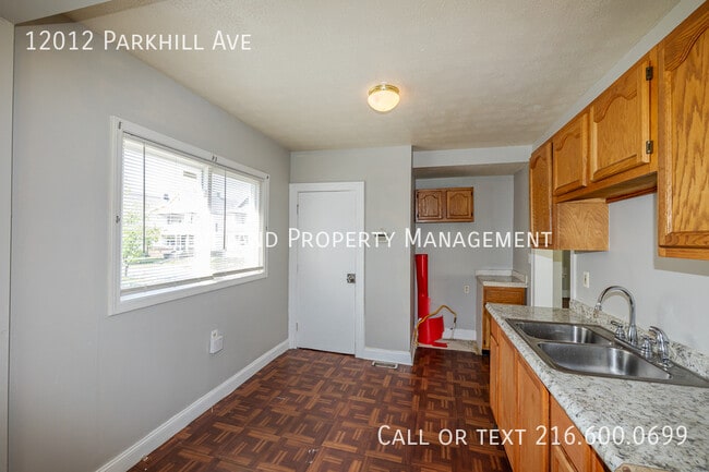 Building Photo - 12012 Parkhill Ave