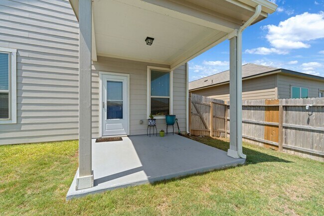 Building Photo - Stylish 4-Bedroom Home with Solar & Game R...