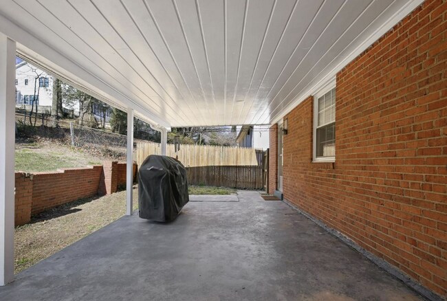 Building Photo - 5612 Massachusetts Ave