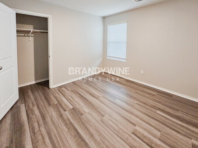 Building Photo - 7018 Winding Shelf