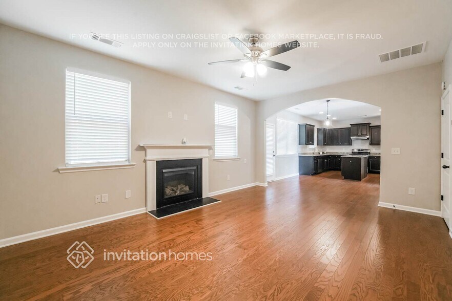 Building Photo - 4480 Lippencott Ln
