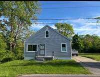 Building Photo - 1404 E Kurtz Ave