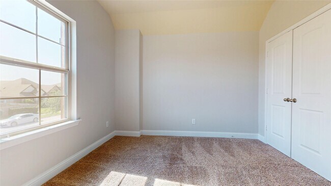 Building Photo - 2135 Llerena Ln