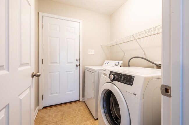 Building Photo - 318 Tennessee Walker Dr
