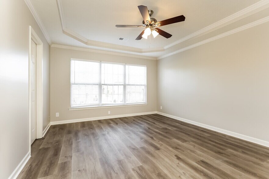 Building Photo - 6769 Ascot Dr