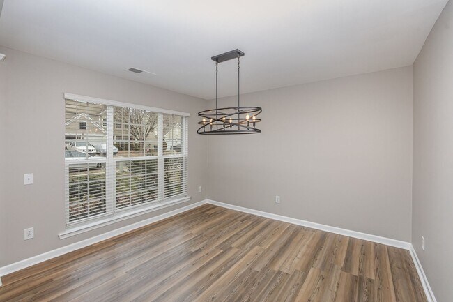 Building Photo - Elegant 4-bedroom Ballantyne home located ...
