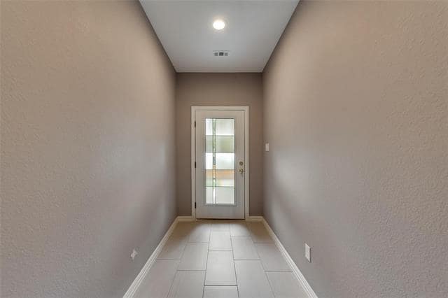 Building Photo - 2507 S Ewing Ave