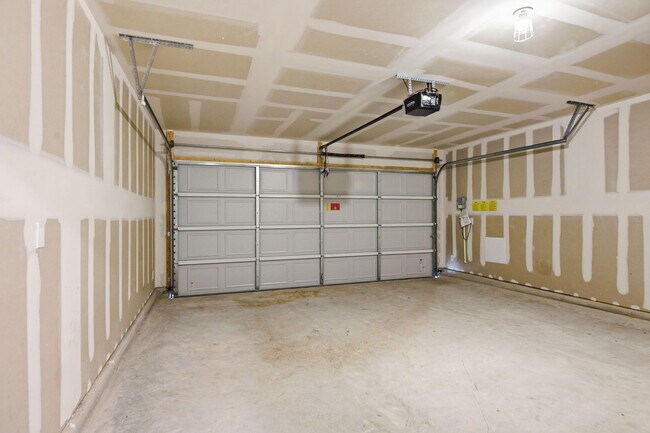 Building Photo - 1904 Marlin Spike Dr