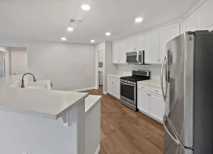 Building Photo - 31846 Victoria Pl