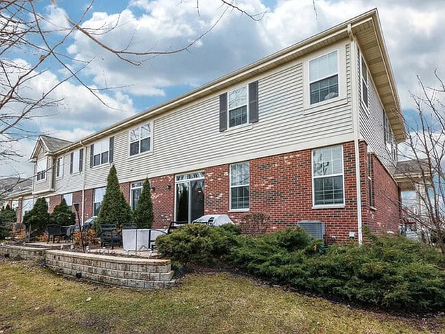Building Photo - 1022 Ravendale Ct