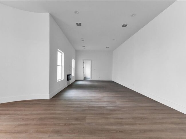 Building Photo - 8115 Cedar Brush Cir
