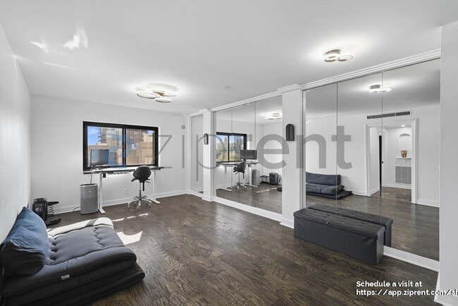 Building Photo - 2285 Peachtree Rd