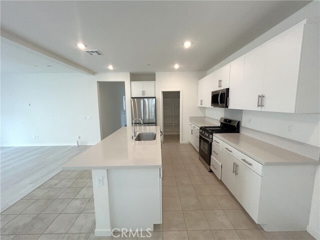 Building Photo - 15764 Caterpillar Dr