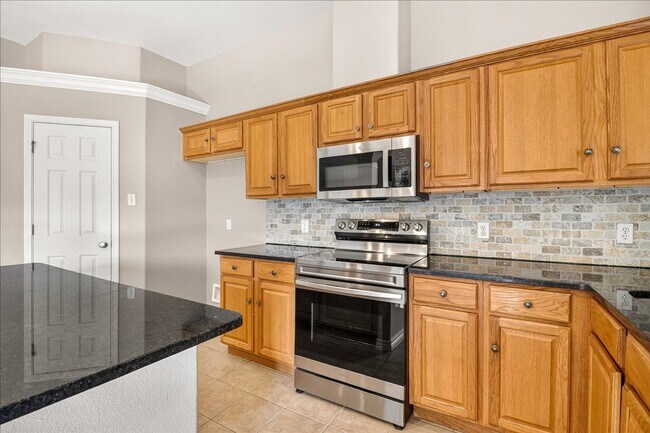 Building Photo - 5114 Spring Brook Dr