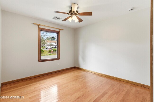 Building Photo - 501 Silverton Rd