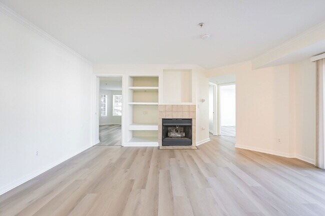 Building Photo - 12158 W Dorado Pl