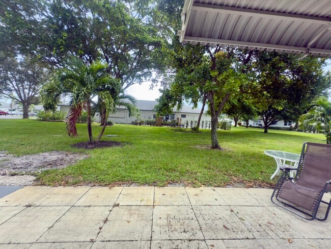 Building Photo - 1177 S Drive Cir