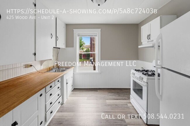 Building Photo - 425 Wood Ave