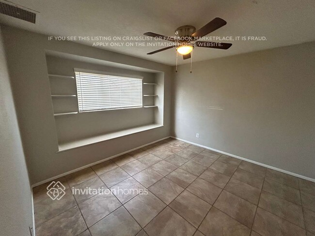 Building Photo - 4136 W Claremont St