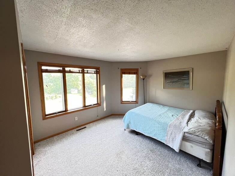 Building Photo - 18892 Orchard Ct