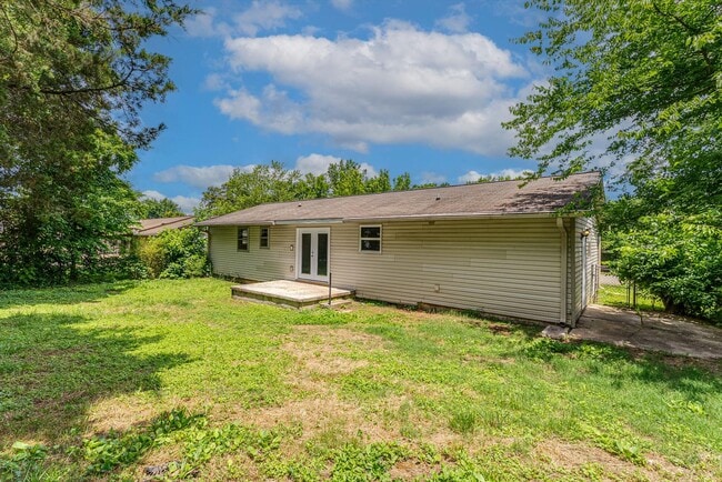 Building Photo - 7308 Meadowbrook Cir