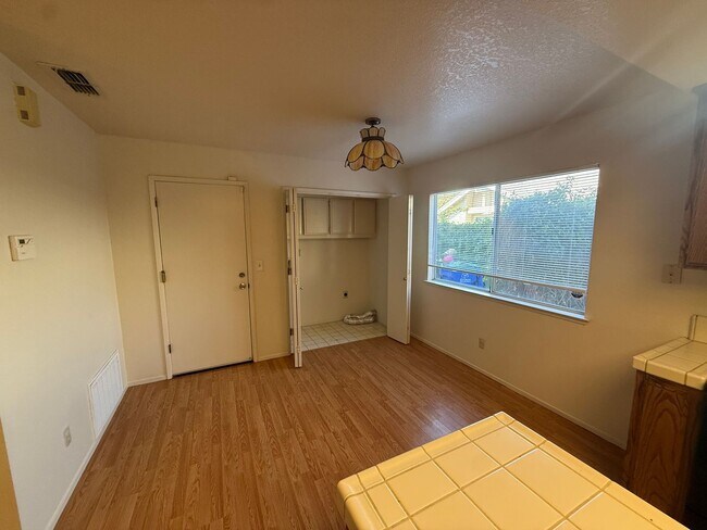 Building Photo - 7007 Sutherland Way