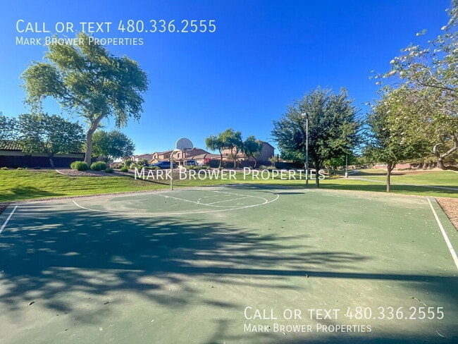 Building Photo - 724 W Dragon Tree Ave