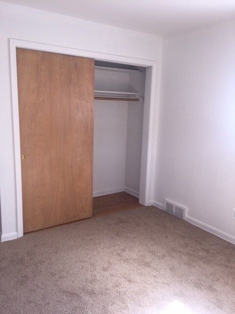 Building Photo - 915 Neff Rd