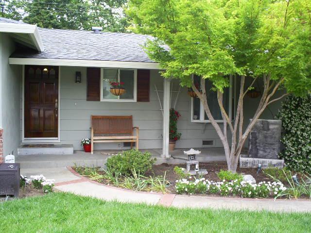 Building Photo - Classic 3/2 Home in Gorgeous South Land Park-1161 34th Ave