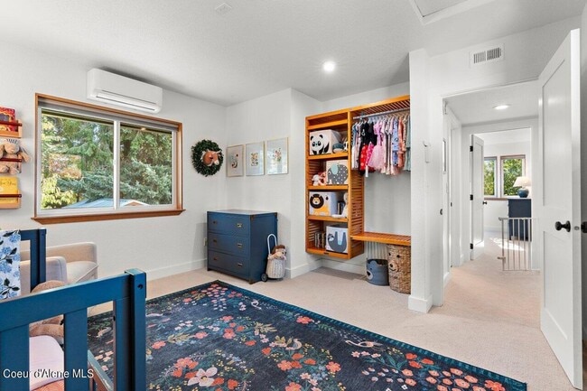 Building Photo - Great CDA Location!