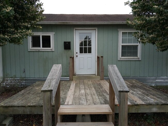 Building Photo - 480 Oak Ridge Club Rd