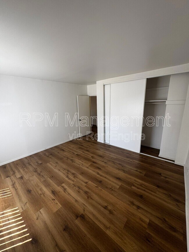 Building Photo - 11939 Albers St