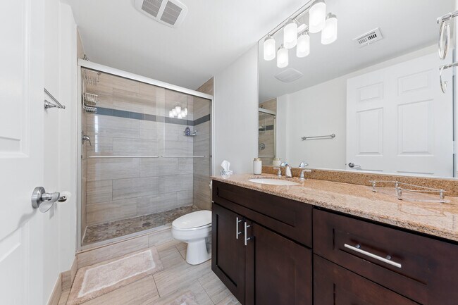 Building Photo - 610 Clematis St