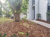 Building Photo - 7100 Waterside Dr