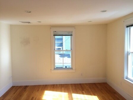 Building Photo - 15 Beech St