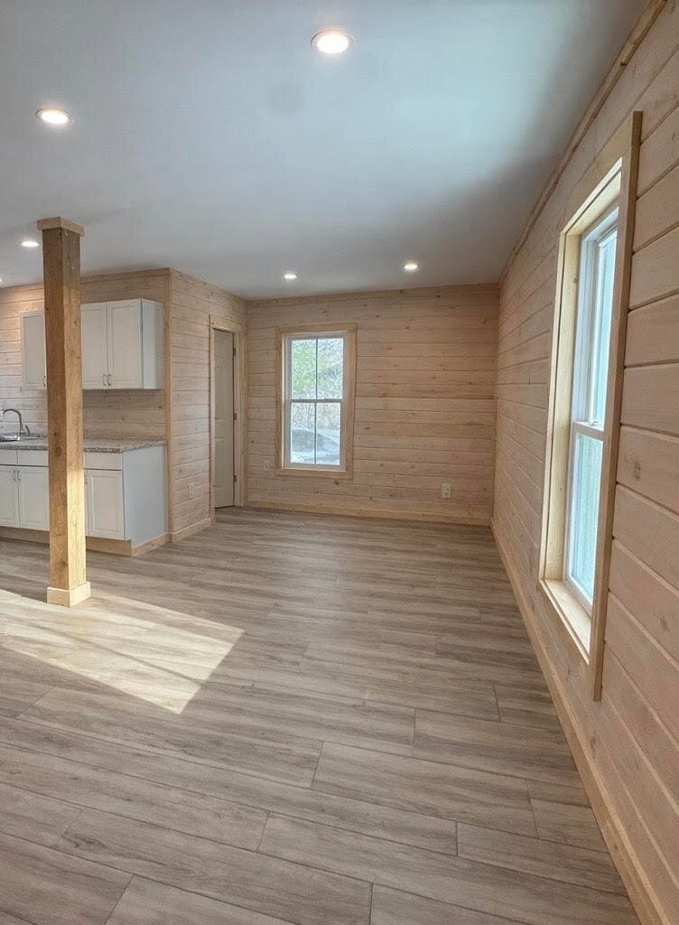 Building Photo - 41 Knapp St