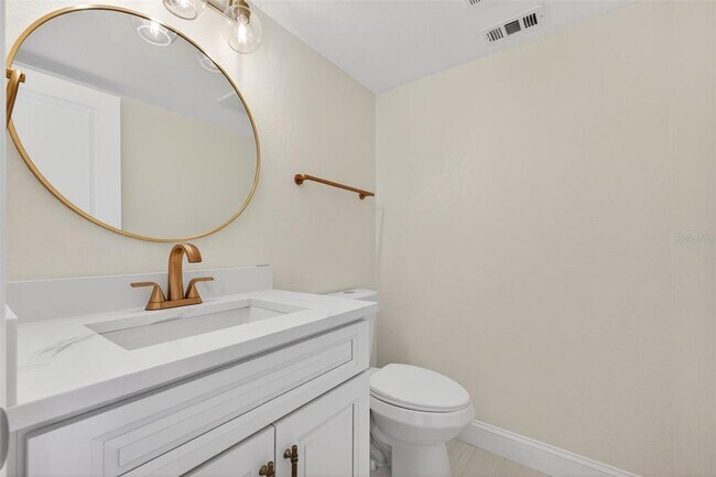 Building Photo - 6497 Cape Hatteras Way NE